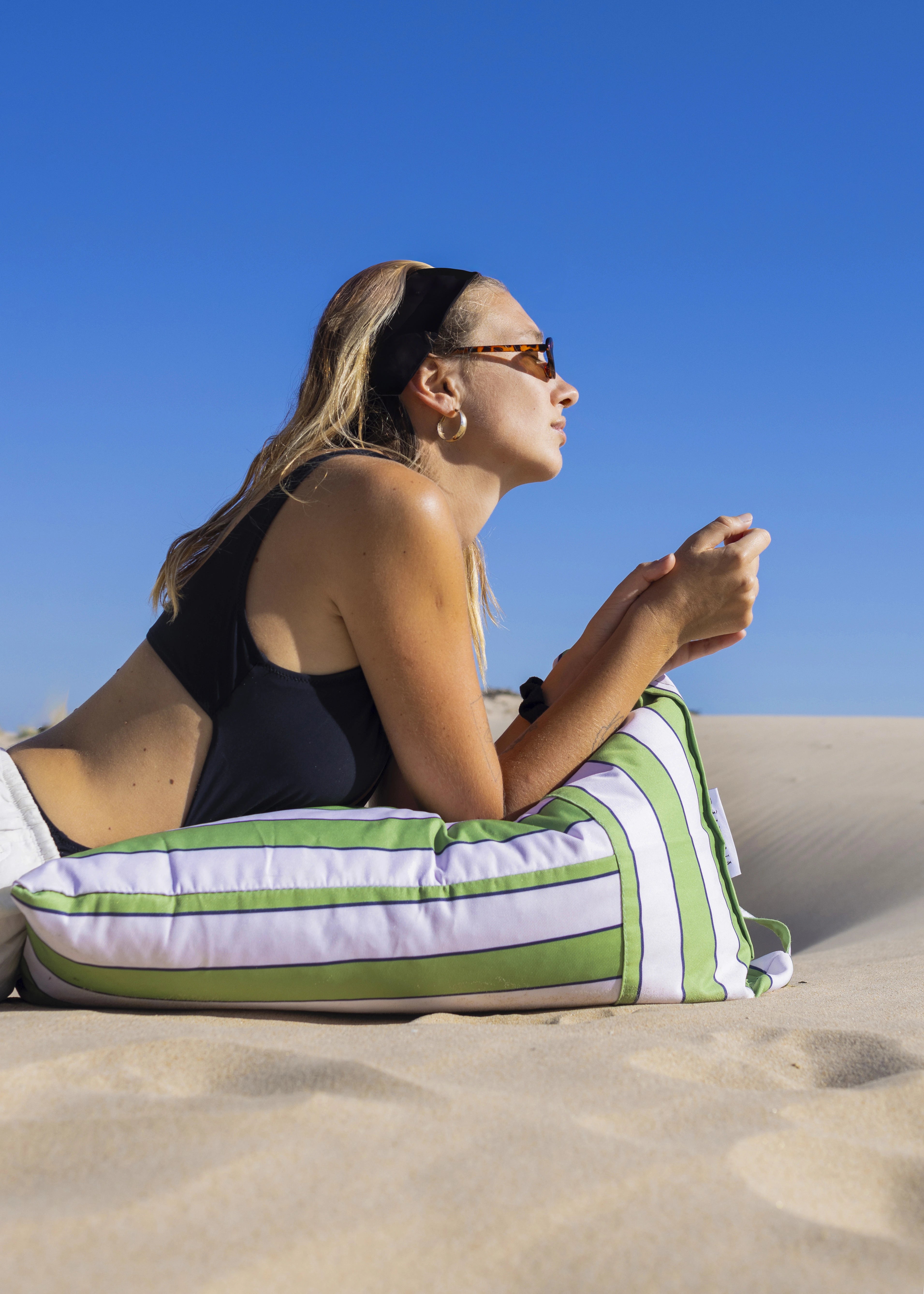 Bayuna Beach Bean Bag - Stripe red